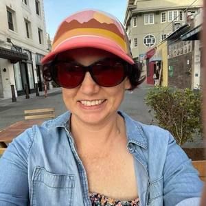 Meet your Posher, Amy